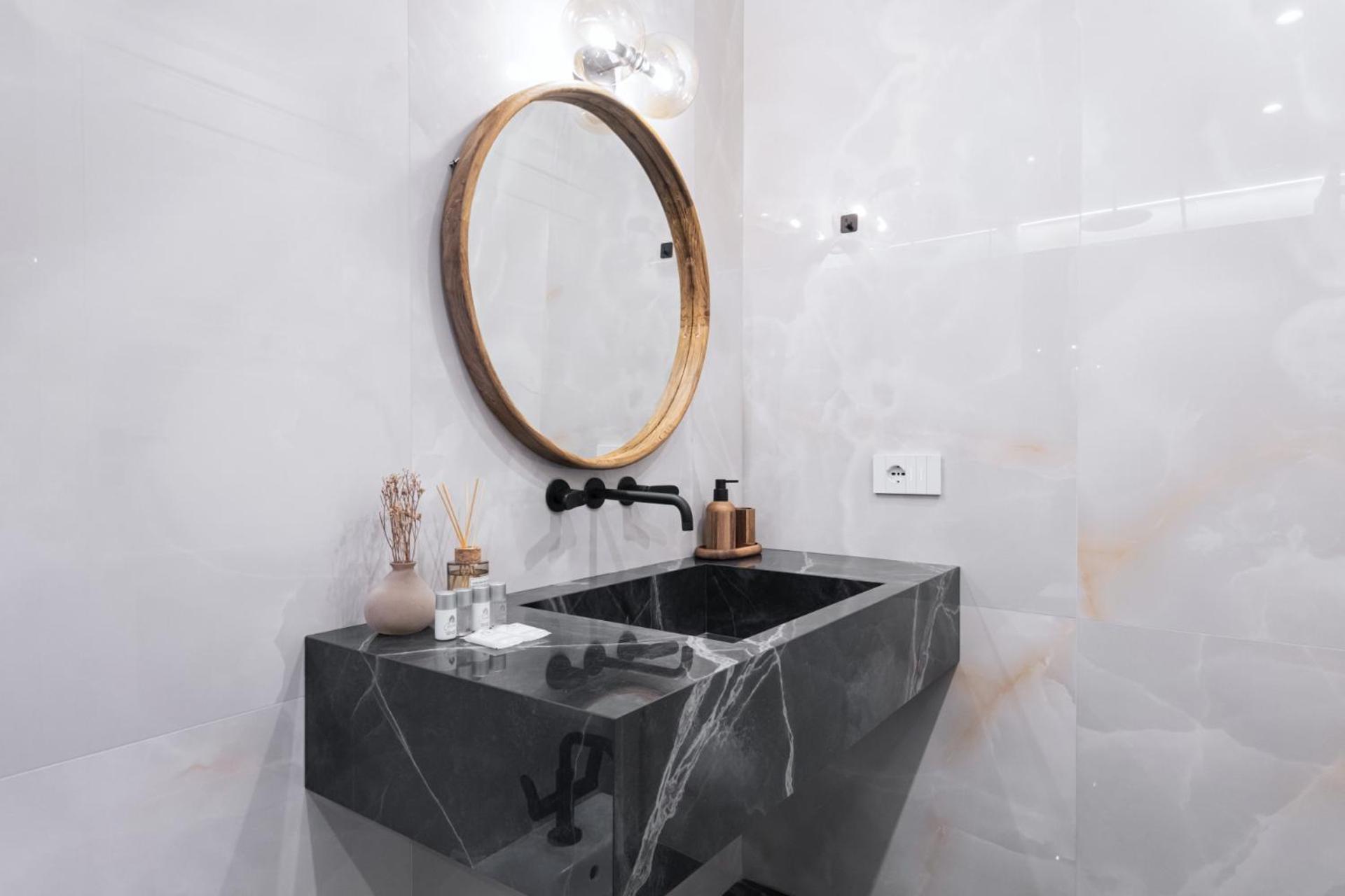 Easylife - Spa E Terrazza A Pochi Passi Dal Duomo มิลาน ภายนอก รูปภาพ